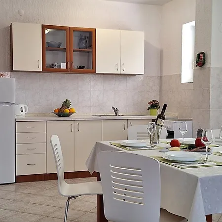 Star Apartment *