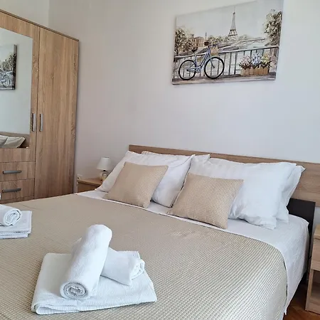 Star Brodarica (Sibenik-Knin)
