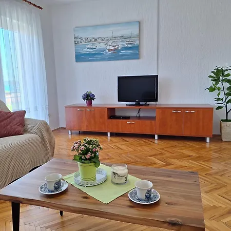 Star * Brodarica (Sibenik-Knin)